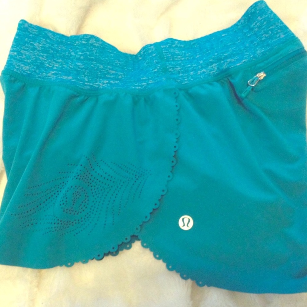 lululemon laser cut / scalloped running shorts